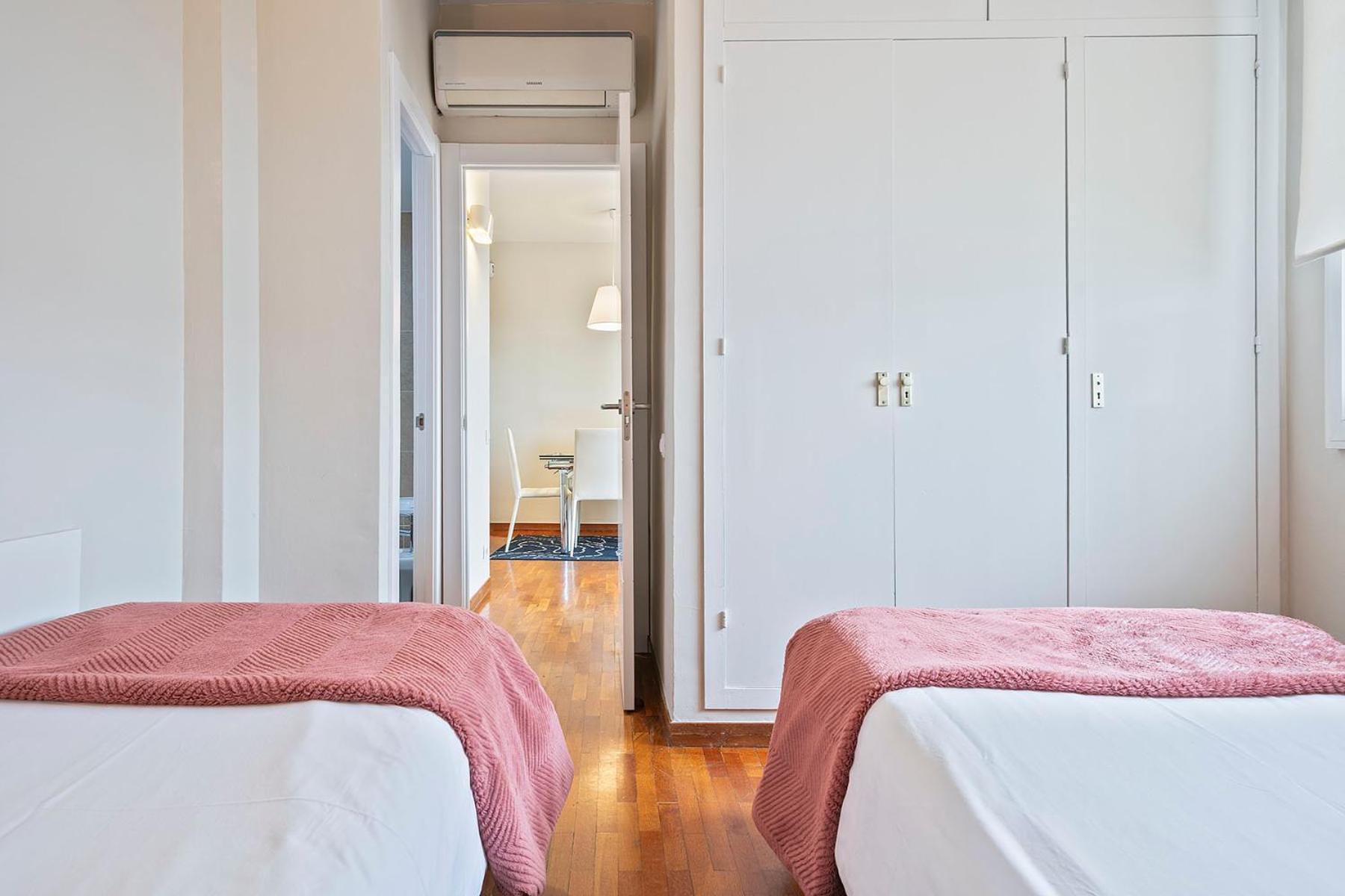 Ferienwohnung Sarria Attic Barcelona Exterior foto